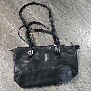 Tiganello Chic Black Leather Shoulder Bag. Big Enough For A Laptop.